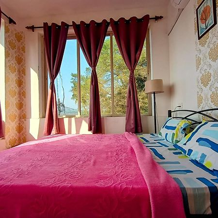 Gs Home On The Bay - Super Sea View Glass Studio Apartment Vagator Extérieur photo