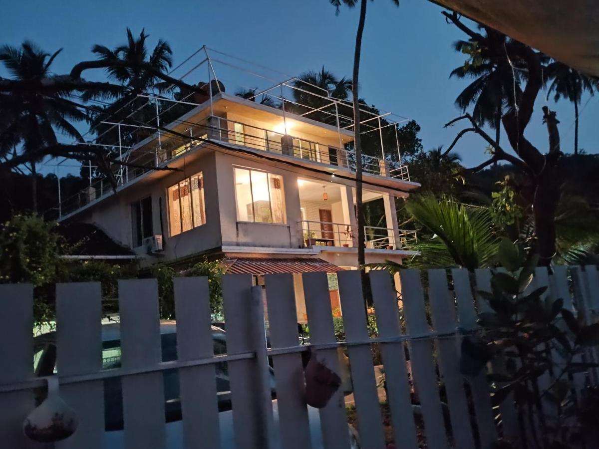 Gs Home On The Bay - Super Sea View Glass Studio Apartment Vagator Extérieur photo