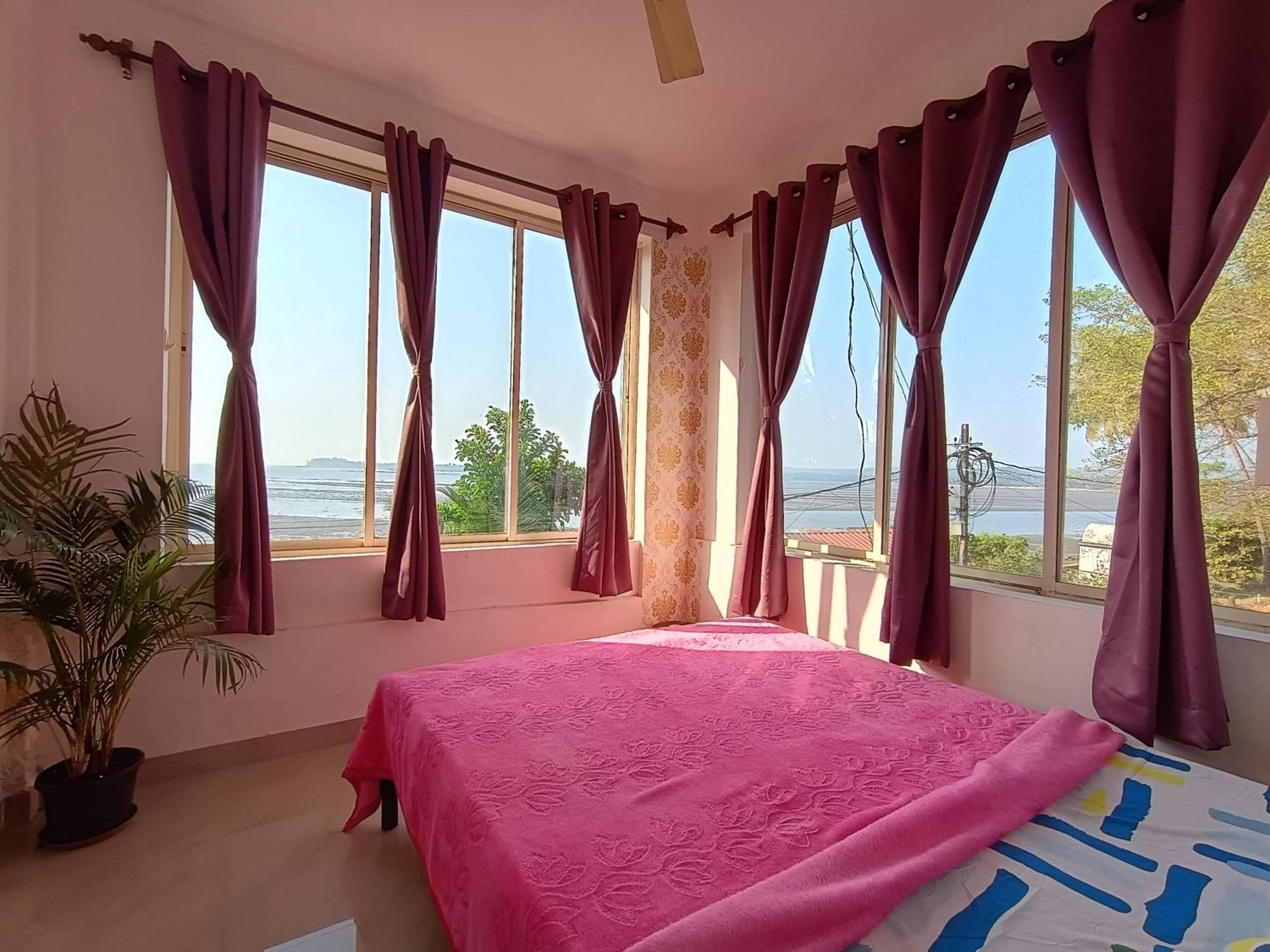 Gs Home On The Bay - Super Sea View Glass Studio Apartment Vagator Extérieur photo