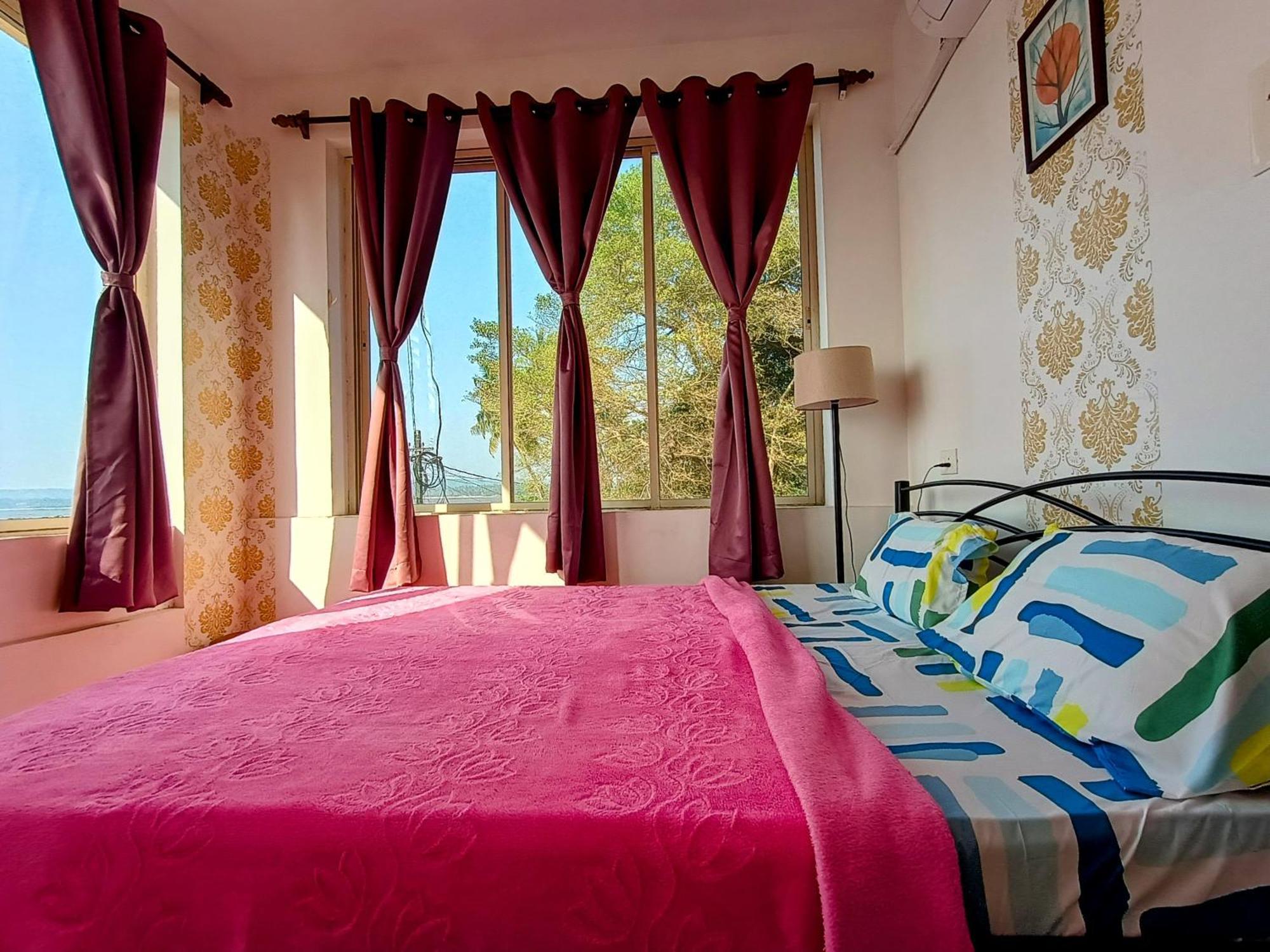 Gs Home On The Bay - Super Sea View Glass Studio Apartment Vagator Extérieur photo