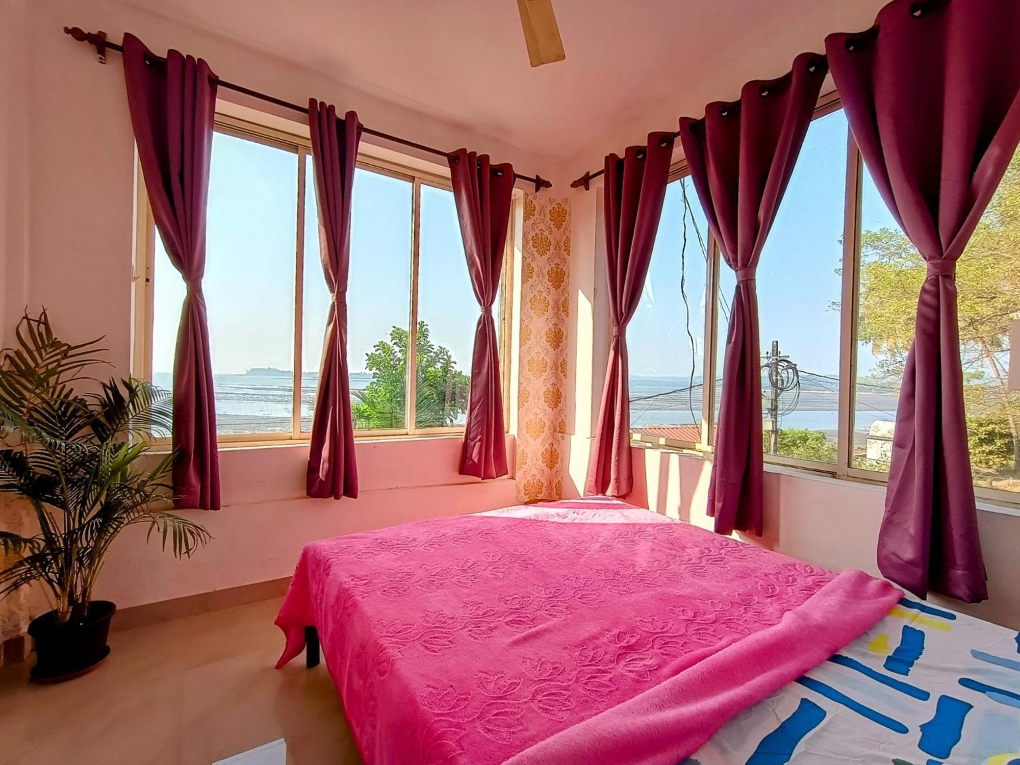 Gs Home On The Bay - Super Sea View Glass Studio Apartment Vagator Extérieur photo