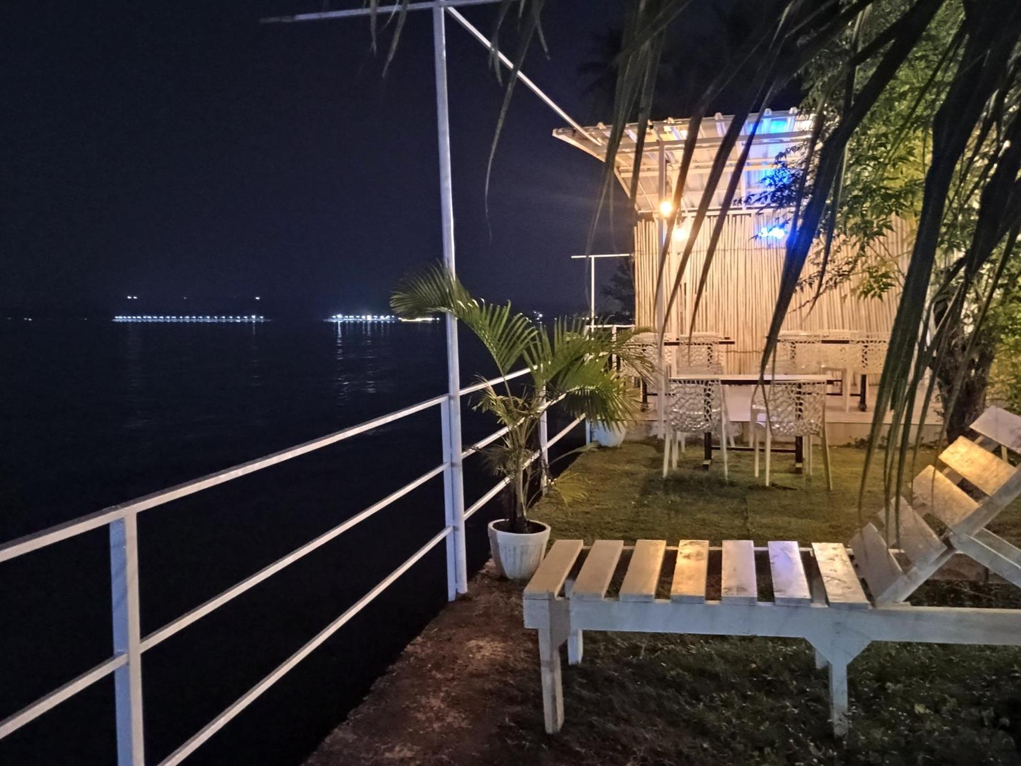 Gs Home On The Bay - Super Sea View Glass Studio Apartment Vagator Extérieur photo
