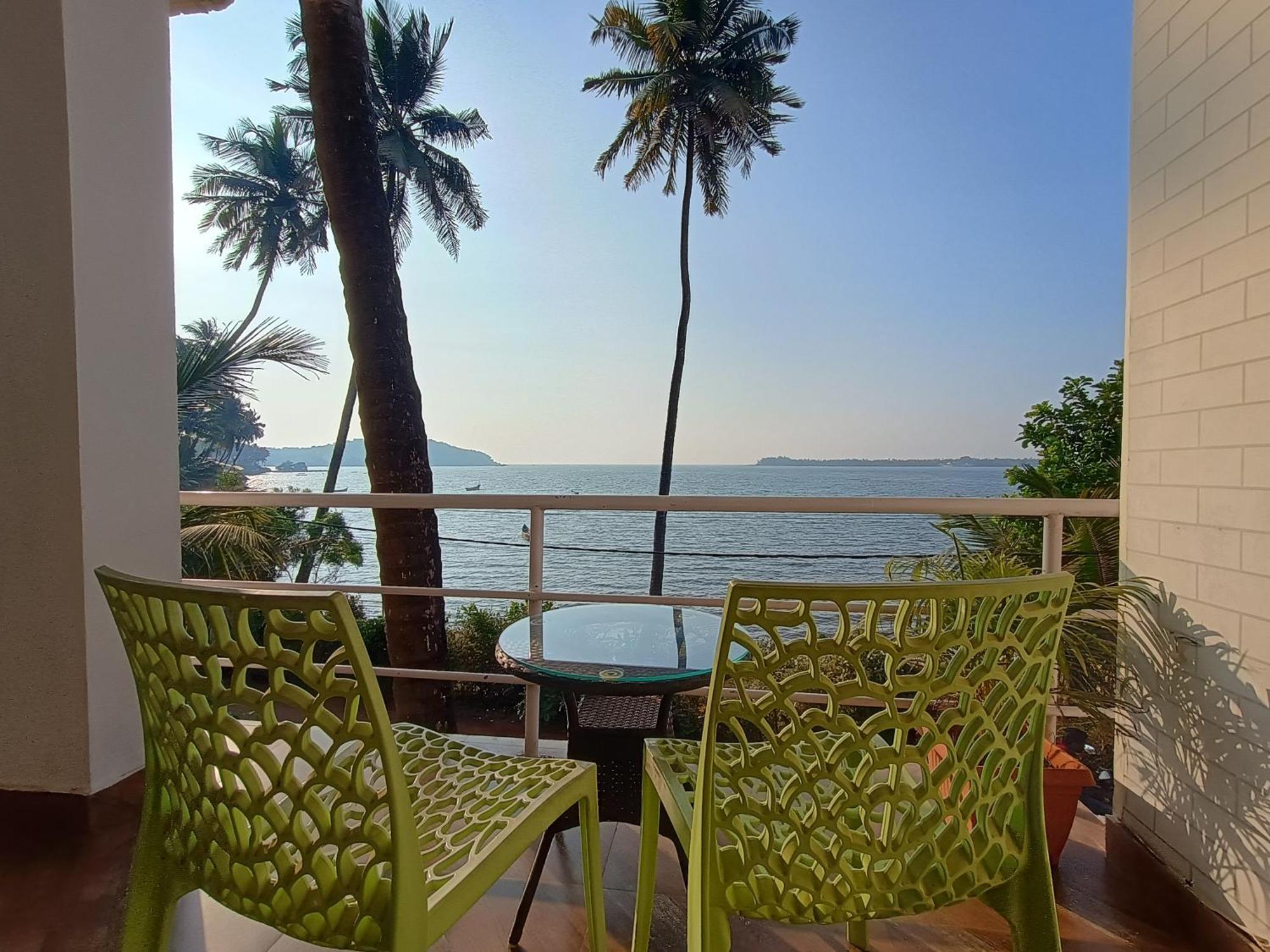 Gs Home On The Bay - Super Sea View Glass Studio Apartment Vagator Extérieur photo